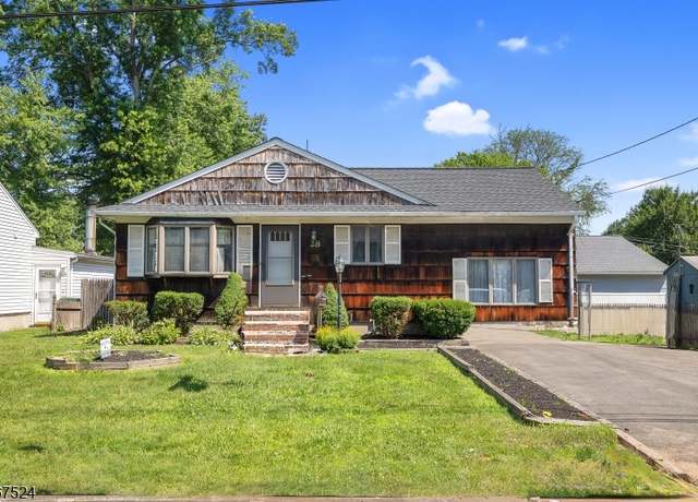 Property at 28 Lehigh St, Dunellen Boro, NJ 08812-1534, 3 beds, 1 bath