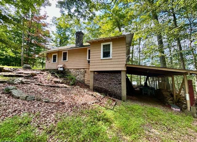 Property at 22 Raccoon Island Rd, Jefferson Twp., NJ 07849-2312, 2 beds, 1 bath