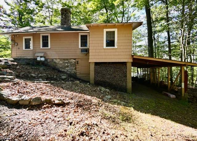 Property at 22 Raccoon Island Rd, Jefferson Twp., NJ 07849-2312, 2 beds, 1 bath