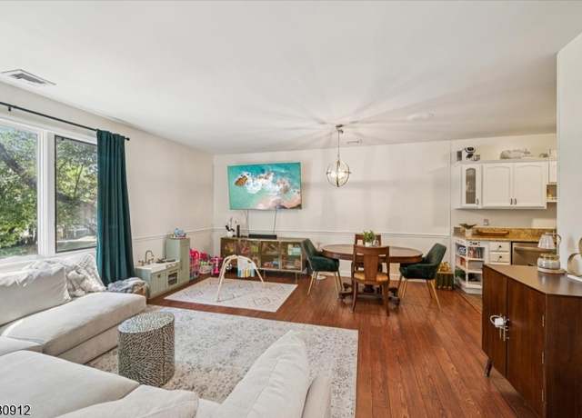 Property at 54B Ridgedale Ave, Morristown Town, NJ 07960-9418, 2 beds, 1.5 baths