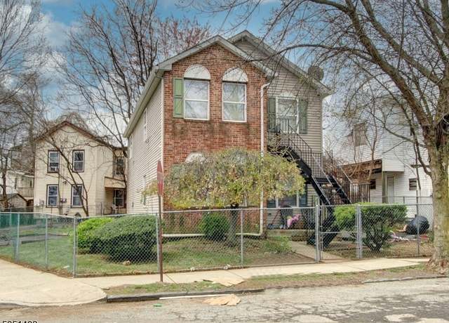 Property at 17 Holsman St, Paterson City, NJ 07522-1714, 6 beds, 3 baths