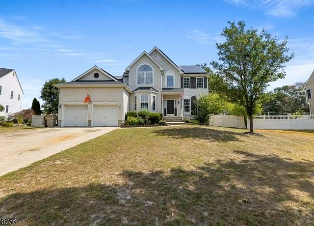 Property at 39 Brittany Dr, Berkeley Twp., NJ 08721-2482, 5 beds, 2.5 baths