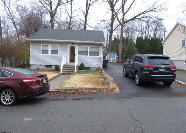 Property at 124 Tulsa Trl, Hopatcong Boro, NJ 07843-1236, 2 beds, 1 bath