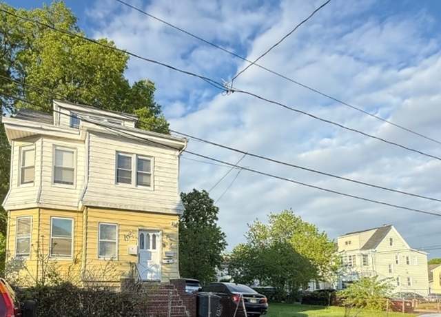 Property at 19 Astoria Pl, Union Twp., NJ 07083-4200, 5 beds, 3 baths