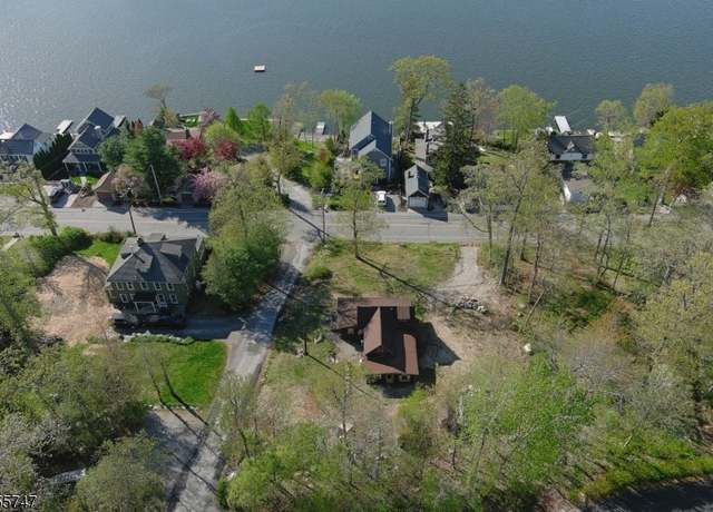 Property at 55 E Shore Culver Rd, Frankford Twp., NJ 07826-6041, 3 beds, 1 bath