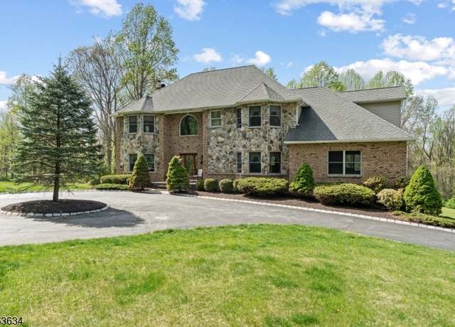 Property at 33 Perona Rd, Andover Twp., NJ 07821-5001, 4 beds, 2.5 baths