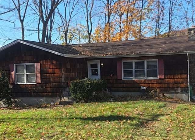 Property at 6 Tamarack Trl, Hardyston Twp., NJ 07460-1219, 3 beds, 1 bath
