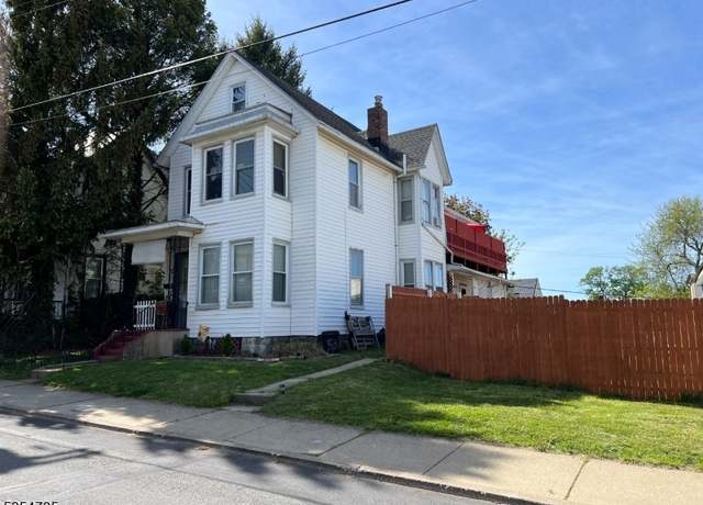 Property at 53 Summit Ave, Phillipsburg Town, NJ 08865-2318, 5 beds, 2 baths