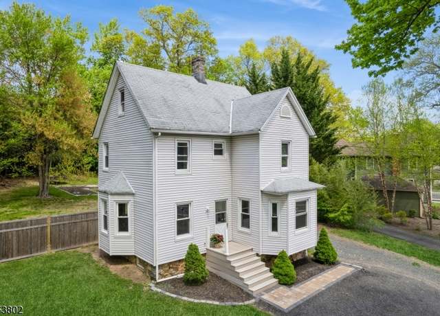 Property at 590 Valley Rd, Long Hill Twp., NJ 07933-2010, 3 beds, 1 bath