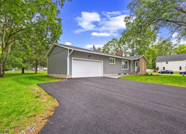 Property at 106 Hollywood Ave, Franklin Twp., NJ 08873-1561, 4 beds, 3 baths