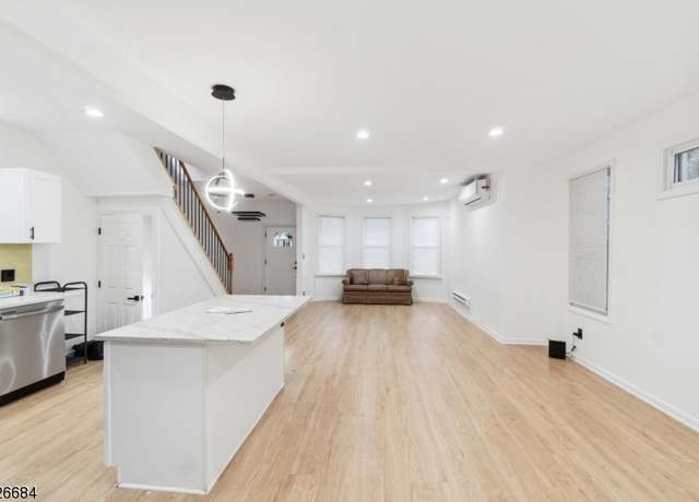 Property at 216 Renner Ave, Newark City, NJ 07112, 4 beds, 4 baths