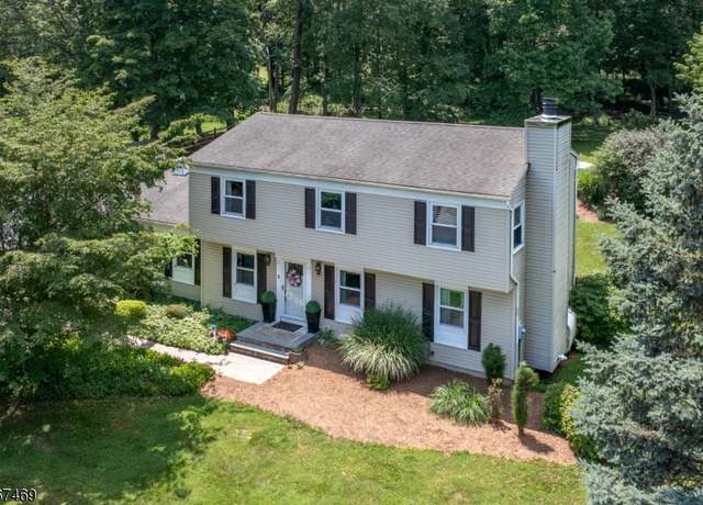 Property at 18 Falcon Ln, Washington Twp., NJ 07853-3345, 5 beds, 3.5 baths