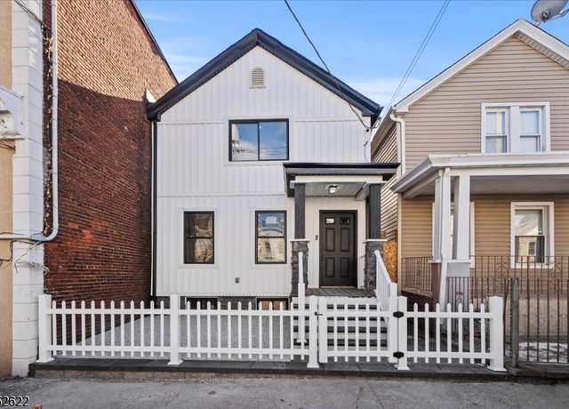 Property at 79 Highland St, Paterson City, NJ 07524-1908, 2 beds, 1.5 baths