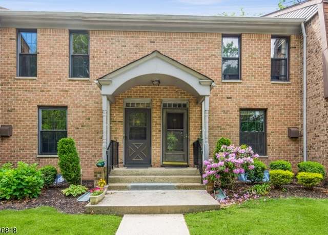Property at 323 Gill Ln Unit C, Woodbridge Twp., NJ 08830, 2 beds, 1.5 baths