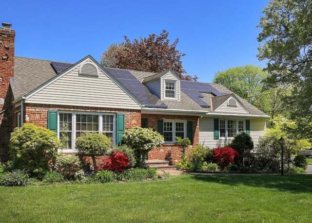 Property at 114 Meadowbrook Dr, North Plainfield Boro, NJ 07062-2426, 4 beds, 3 baths