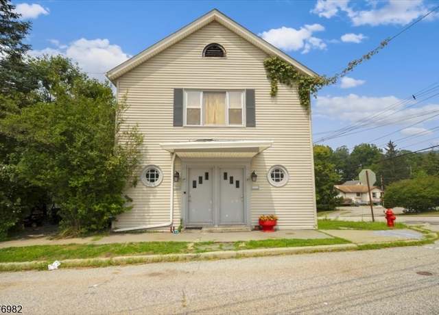 Property at 21 Munson St, Sussex Boro, NJ 07461-2517, 4 beds, 2 baths