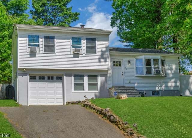 Property at 29 Black Oak Dr, Vernon Twp., NJ 07462-3415, 3 beds, 1 bath