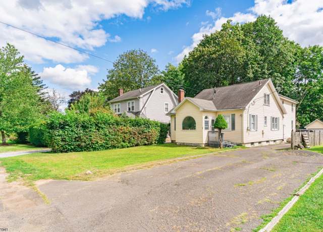 Property at 16 Dayton Cres, Bernardsville Boro, NJ 07924-2705, 4 beds, 3.5 baths