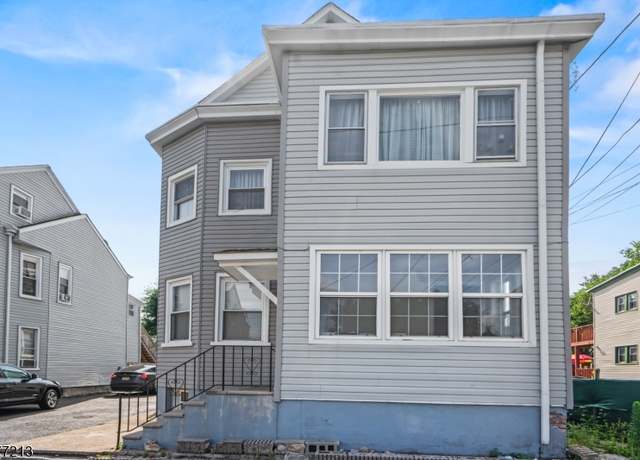 Property at 968 E 19Th St, Paterson City, NJ 07501-3616, 6 beds, 4 baths
