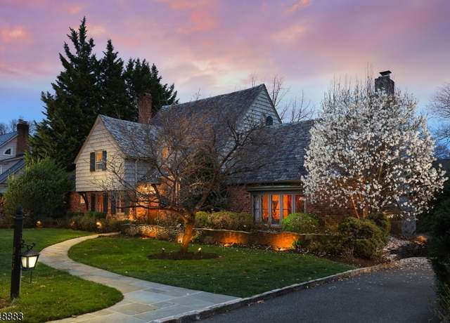 Property at 920 Highland Ave, Westfield Town, NJ 07090-3074, 4 beds, 5.5 baths