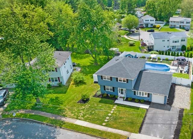 Property at 4 Lee Ct, Mount Olive Twp., NJ 07836-9410, 4 beds, 2.5 baths