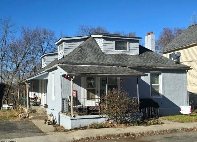 Property at 36 Mount View St, Newton Town, NJ 07860-2223, 4 beds, 2 baths