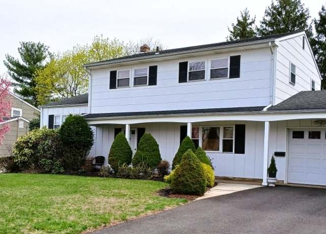 Property at 29 King Rd, Franklin Twp., NJ 08873-2309, 4 beds, 2.5 baths
