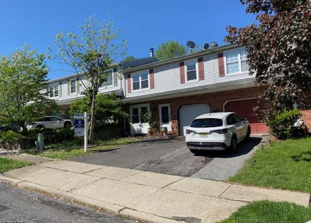 Property at 83 Lenape Trl, Washington Boro, NJ 07882-2145, 3 beds, 1.5 baths