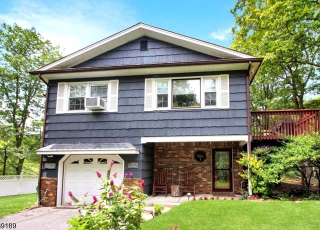 Property at 553 Stonetown Rd, Ringwood Boro, NJ 07456-1323, 3 beds, 2 baths