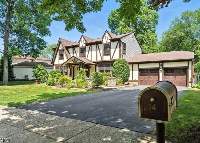 Property at 14 Fox Run, Parsippany-troy Hills Twp., NJ 07834-3024, 4 beds, 2.5 baths