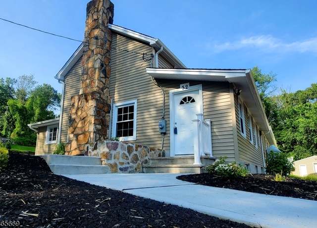 Property at 32 Teabo Rd, Rockaway Twp., NJ 07885-2708, 4 beds, 2 baths