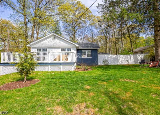 Property at 27 Skidmore Trl, Hopatcong Boro, NJ 07843-1778, 2 beds, 1 bath