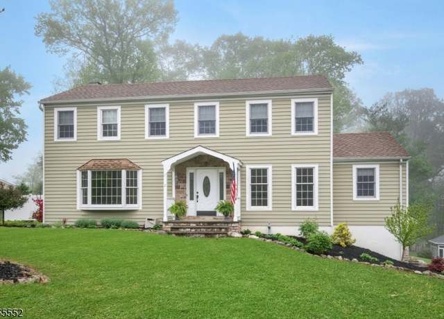 Property at 2 Apgar Rd, Washington Twp., NJ 07853-3000, 5 beds, 2.5 baths