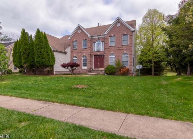 Property at 2 Deborah Dr, Franklin Twp., NJ 08873-4615, 4 beds, 2.5 baths