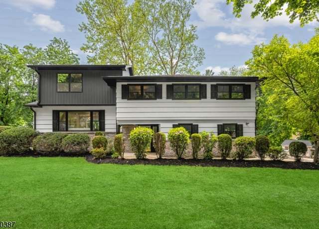 Property at 9 Stonehedge Ln #1, Madison Boro, NJ 07940-2721, 5 beds, 4.5 baths