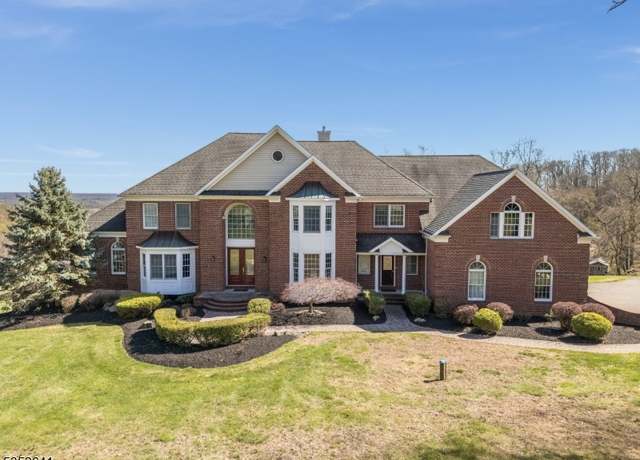 Property at 3 Alexandria Overlook, Alexandria Twp., NJ 08848-2070, 5 beds, 6 baths