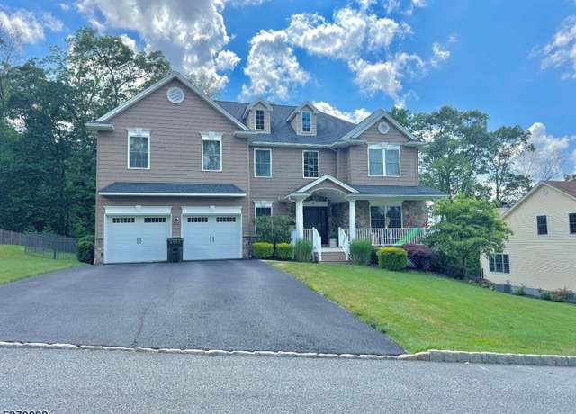 Property at 12 Hunter Dr, Mount Olive Twp., NJ 07828-2639, 4 beds, 3 baths