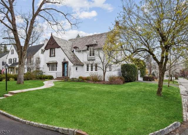 Property at 28 Pine Ter W, Millburn Twp., NJ 07078-2470, 4 beds, 2.5 baths