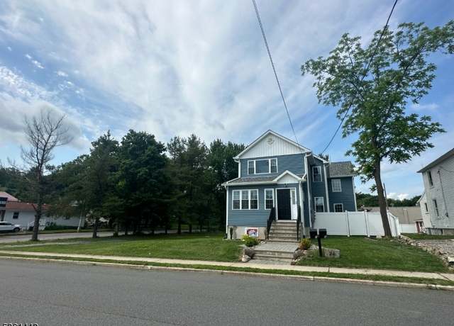 Property at 24 Lawnwood Ave, Newton Town, NJ 07860-2107, 6 beds, 4 baths
