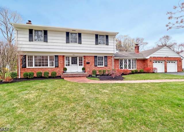 Property at 11 Harvale Dr, Florham Park Boro, NJ 07932-2137, 4 beds, 2.5 baths