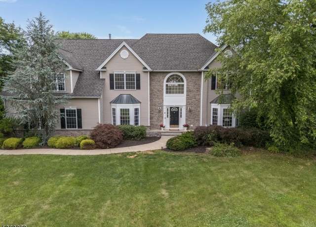 Property at 6 Jayne Dr, Lopatcong Twp., NJ 08865-7333, 4 beds, 4 baths