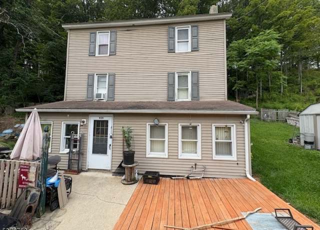 Property at 929 Wall St, Stillwater Twp., NJ 07860-4214, 3 beds, 1 bath