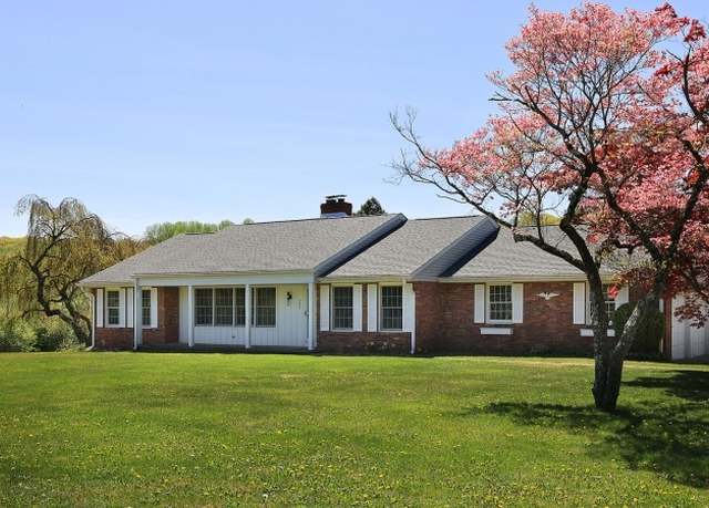 Property at 121 US Highway 46, Independence Twp., NJ 07840-4936, 2 beds, 2.5 baths