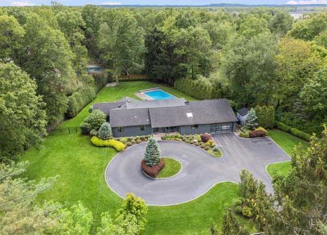 Property at 4 Creighton Dr, Livingston Twp., NJ 07039-5121, 5 beds, 4.5 baths