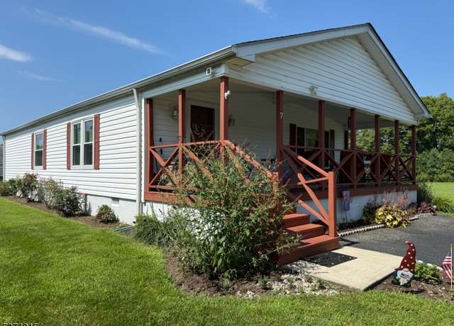 Property at 7 Rosewood Ter, White Twp., NJ 07823-2909, 2 beds, 2 baths