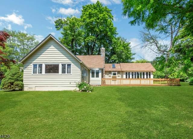 Property at 547 W Shore Trl, Sparta, NJ 07871-1433, 3 beds, 2 baths
