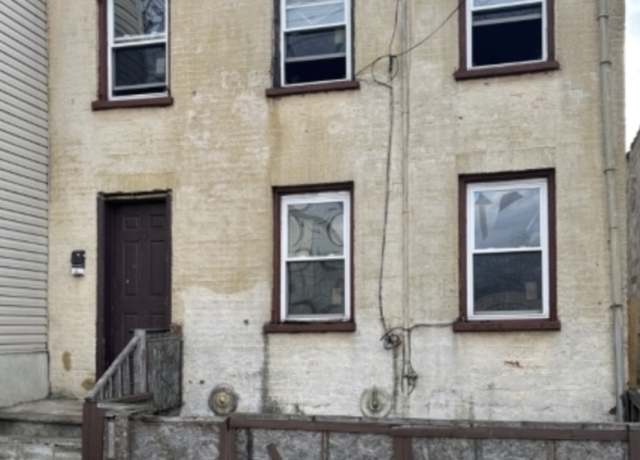 Property at 85 Tichenor St, Newark City, NJ 07105-1015, 3 beds, 1.5 baths