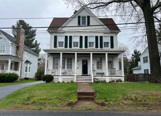 Property at 826 Wallberg Ave, Westfield Town, NJ 07090-2336, 4 beds, 1.5 baths