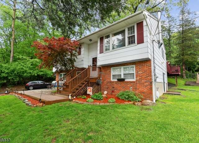Property at 8 Hillside Ter, Green Twp., NJ 07821-2279, 3 beds, 1.5 baths