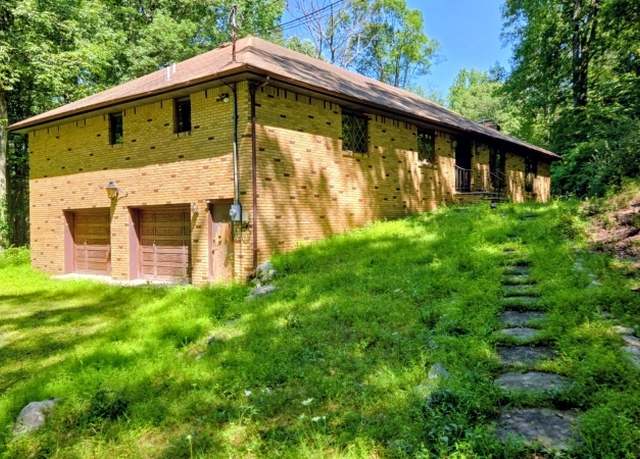 Property at 125 Free Union Rd, Liberty Twp., NJ 07823-2527, 3 beds, 4 baths